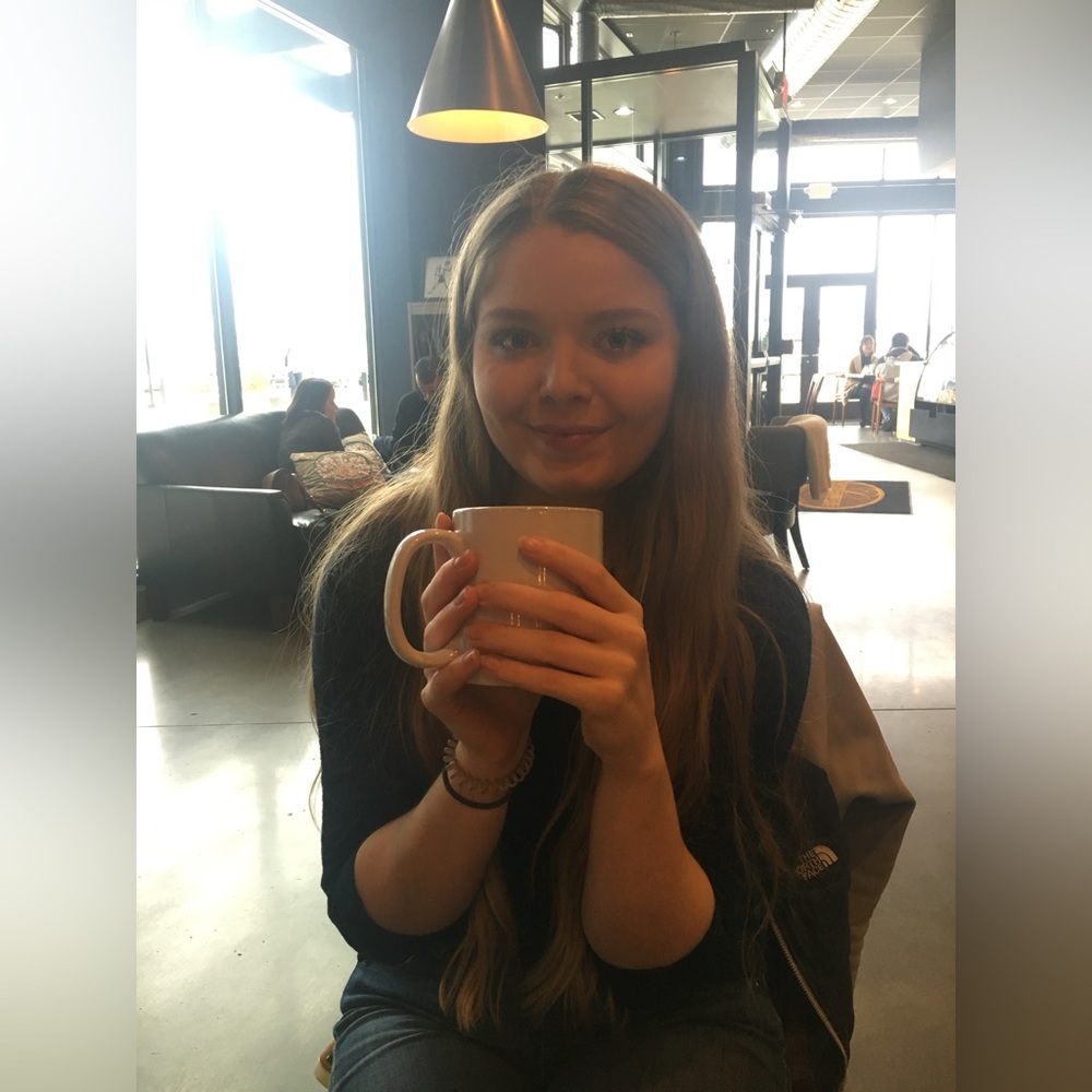 Meet your Posher, Hailey - Picture 4 of 16